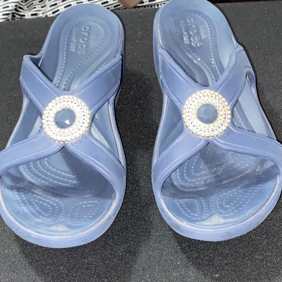 CROCS Women's Navy Blue SLIP ON WEDGE Sandals with Jewel Accent CLEAN EUC - Picture 1 of 11